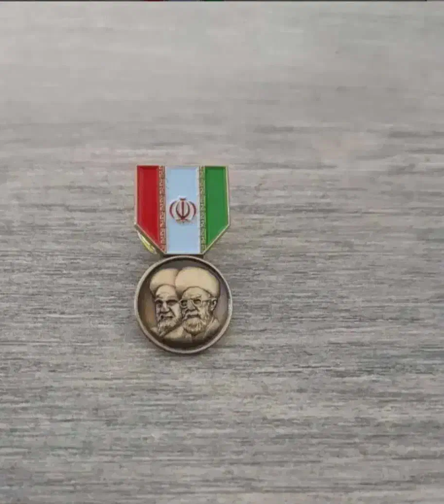 مدال و بج سینه یادبود-کیفیت عالی (جدید و کلکسیونی)|جواهرات|تهران, دبستان|دیوار