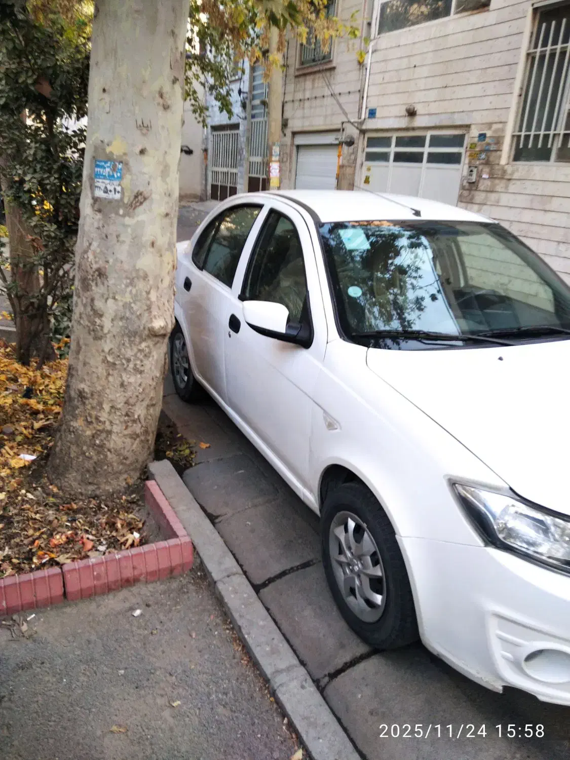 ساینا ۱۴۰۰کم کار کرد|خودرو سواری و وانت|کرج, شهرک ولیعصر|دیوار