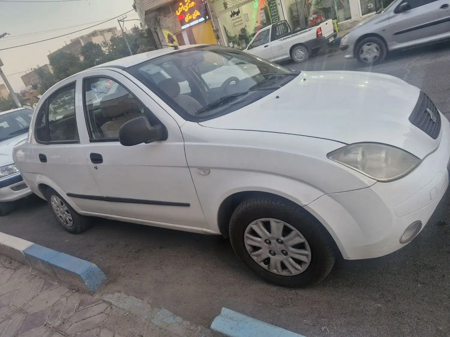 تیبا صندوقدار مدل ۹۶|خودرو سواری و وانت|اصفهان, کارلادان|دیوار