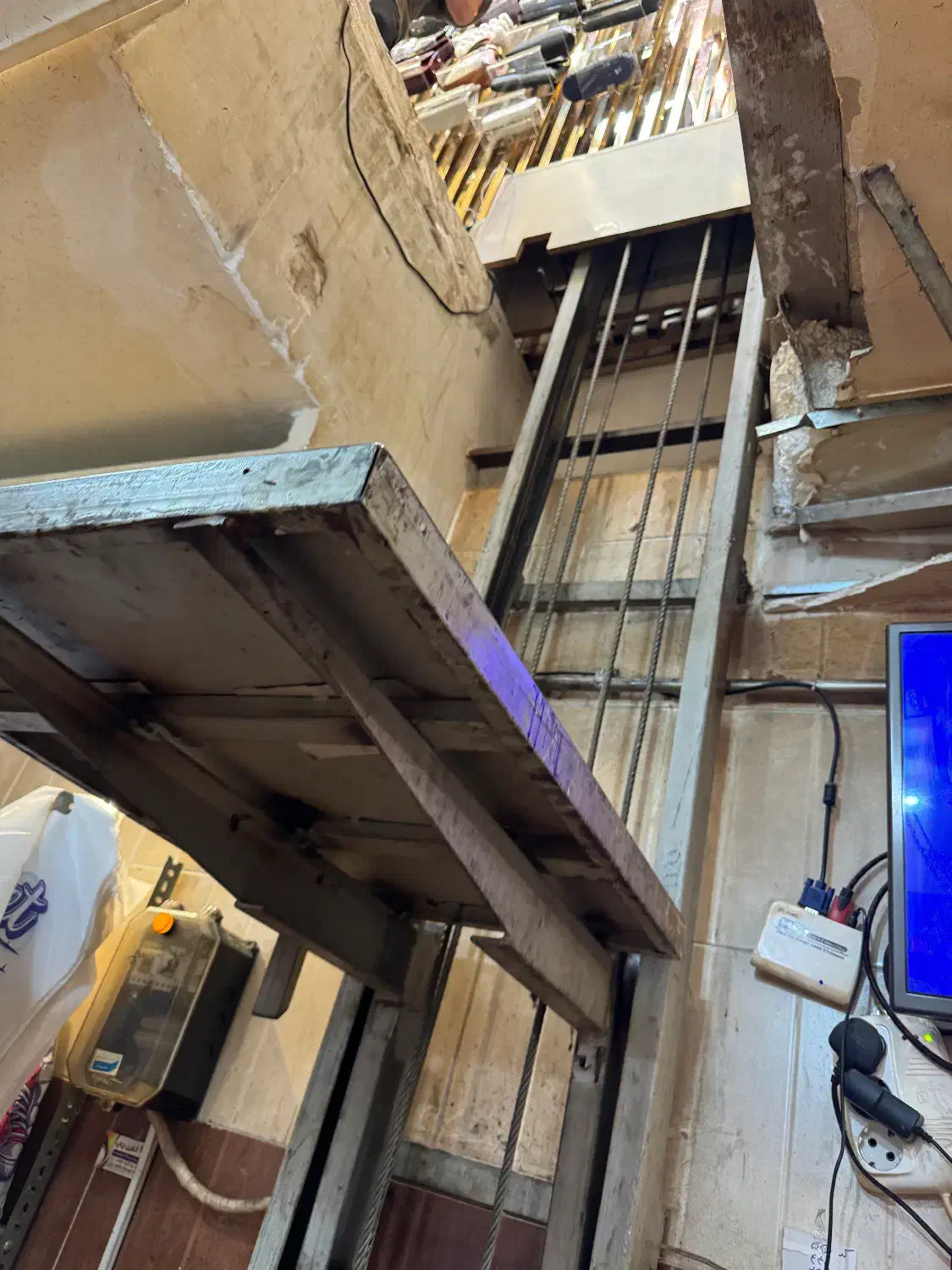 بالابر مغازه|فروشگاه و مغازه|اردبیل, |دیوار