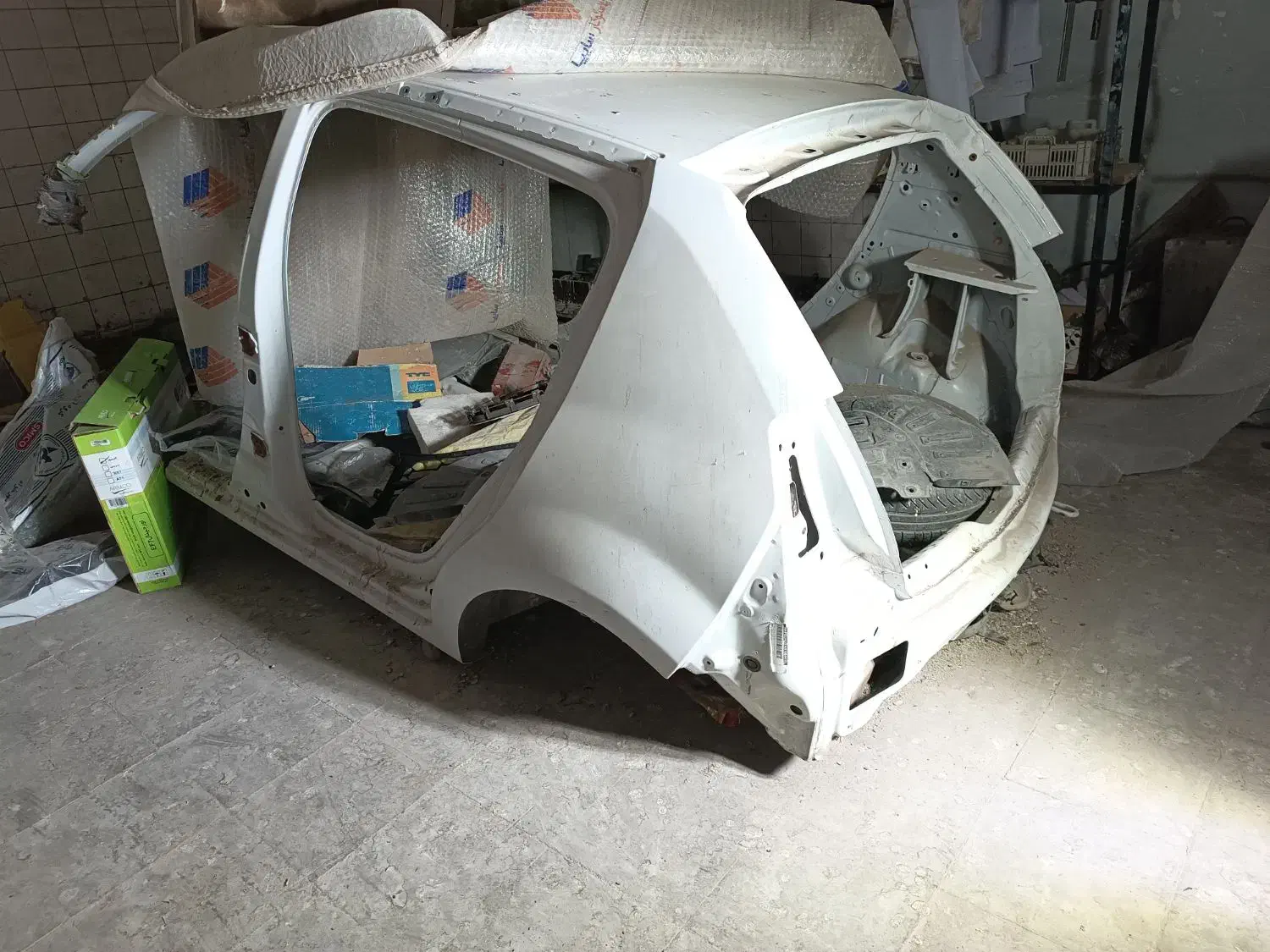 چند قطعه بدنه استوک سالم و رنگ فابریک|قطعات یدکی و لوازم جانبی|خرم‌آباد, |دیوار