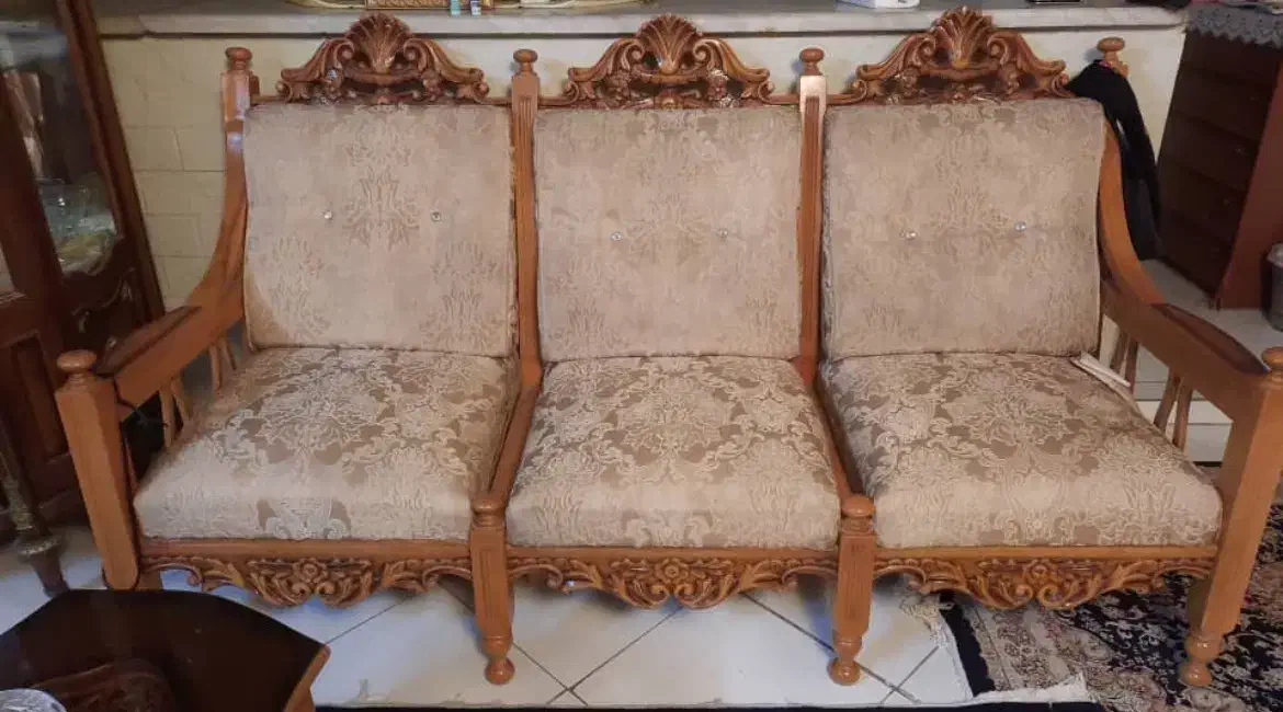 فروش فوری مبل راحتی هشت نفره با میز بزرگ چوب راش|مبلمان خانگی و میز عسلی|تهران, سازمان برنامه جنوبی|دیوار