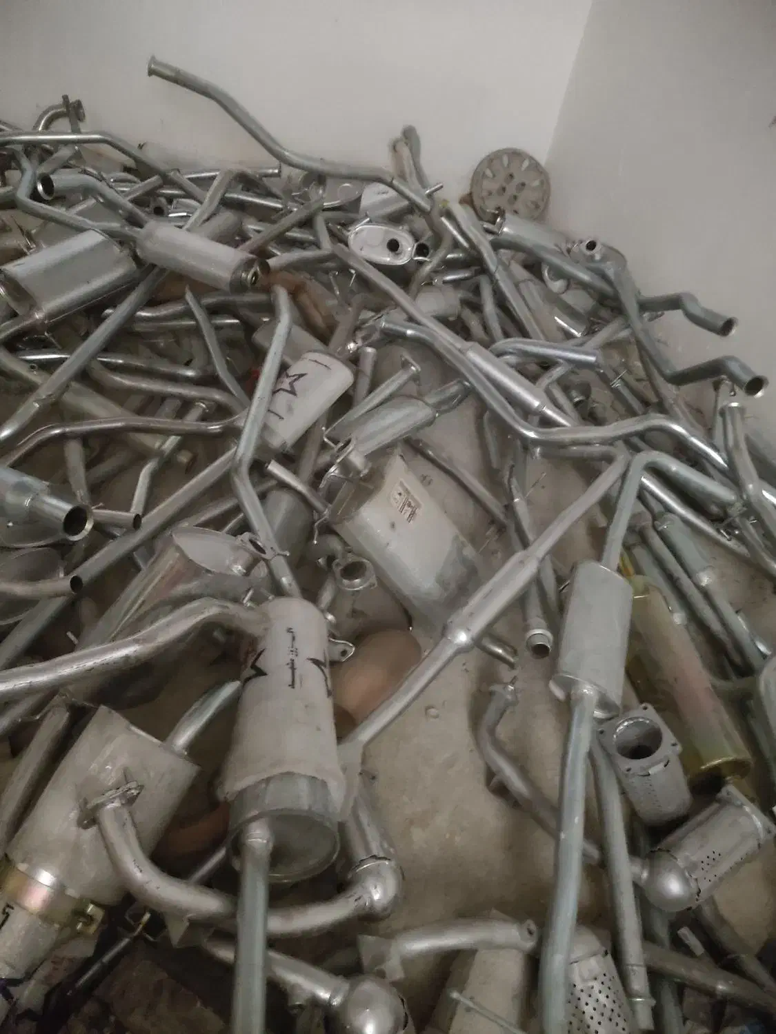 اگزوز ساز تعمیر وتعویض محمود گناوه|قطعات یدکی و لوازم جانبی|بندر گناوه, |دیوار