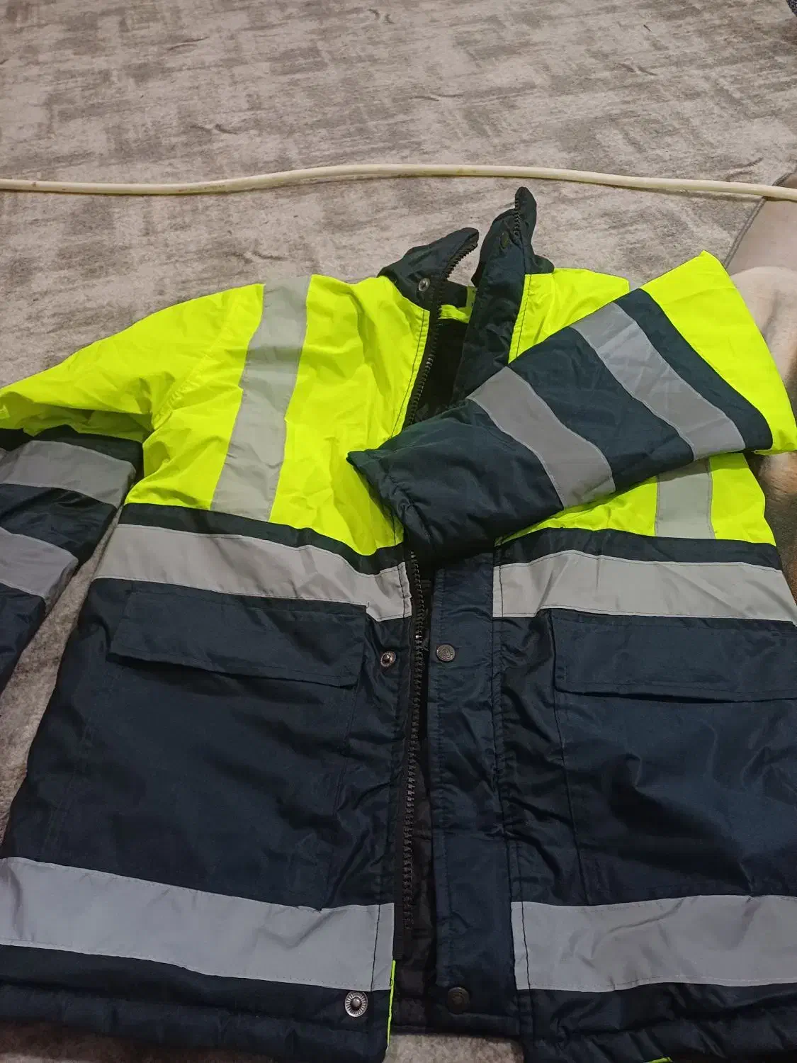 کاپشن|لباس|بندر ماهشهر, |دیوار