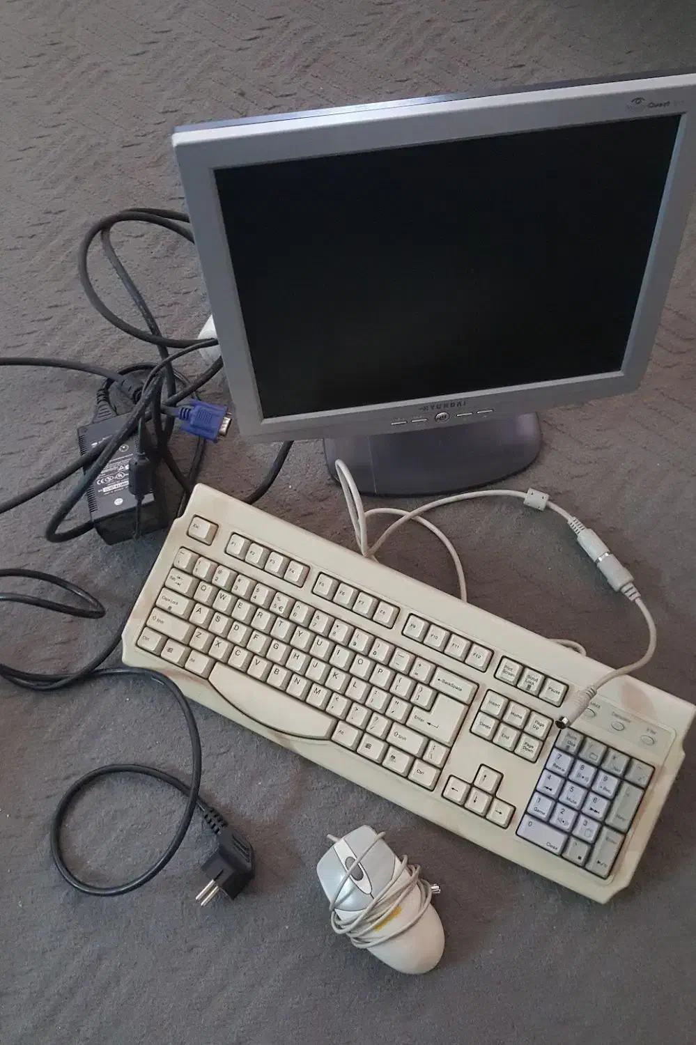 مانیتور و صفحه کلید|قطعات و لوازم جانبی رایانه|تبریز, |دیوار