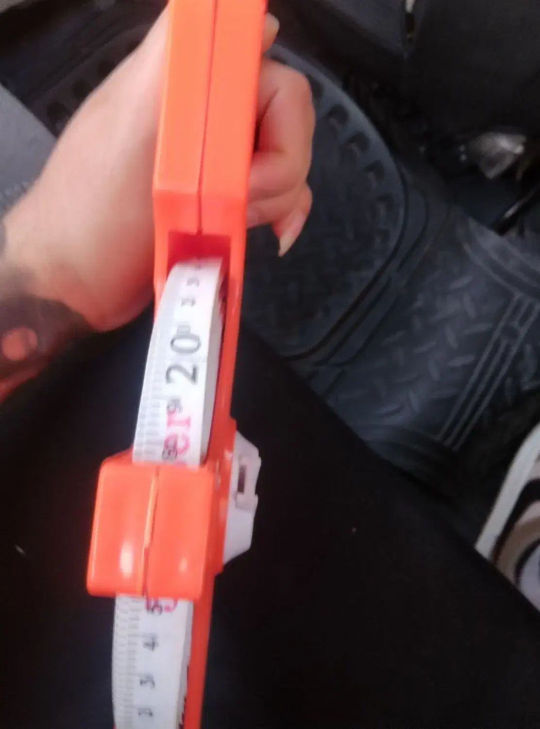 متر|ابزارآلات|مشهد, حضرت حجت|دیوار