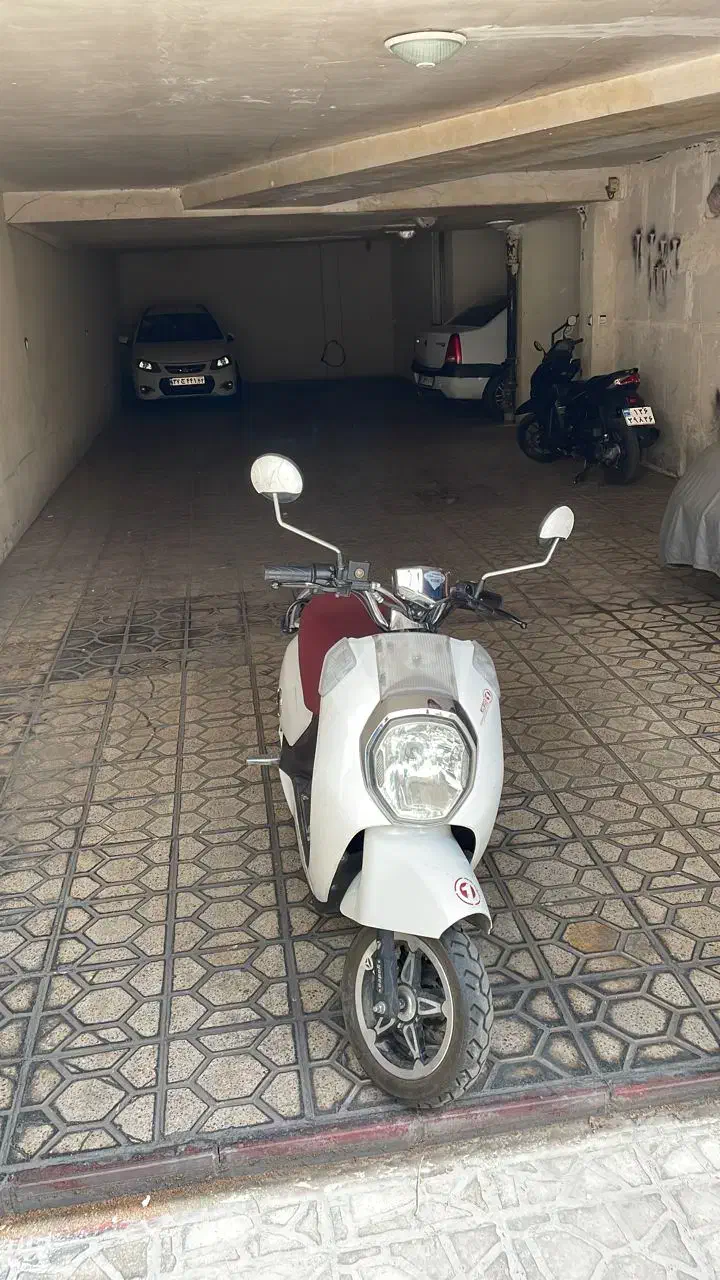 موتور برقی ۱۰۰۰۰ یادا، برند چینی، مدل ۱۳۹۷|موتورسیکلت|تهران, نارمک|دیوار