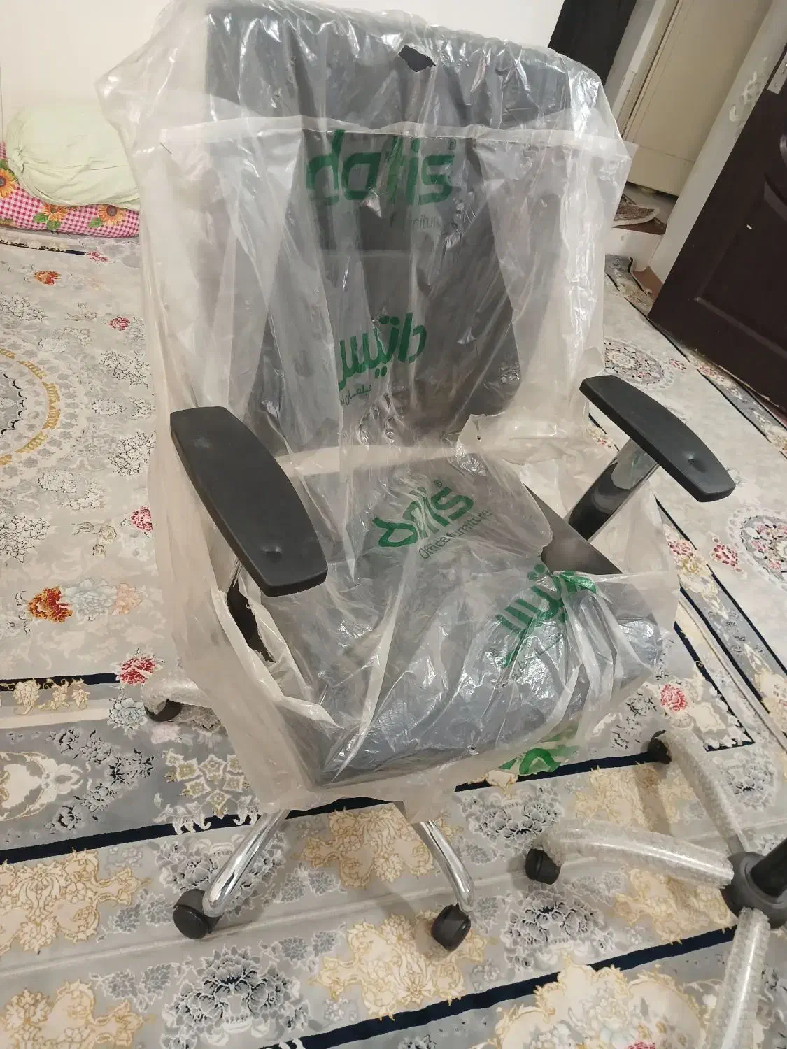 صندلی مدیریتی سالم و نو|دفتر کار|نسیم‌شهر, |دیوار