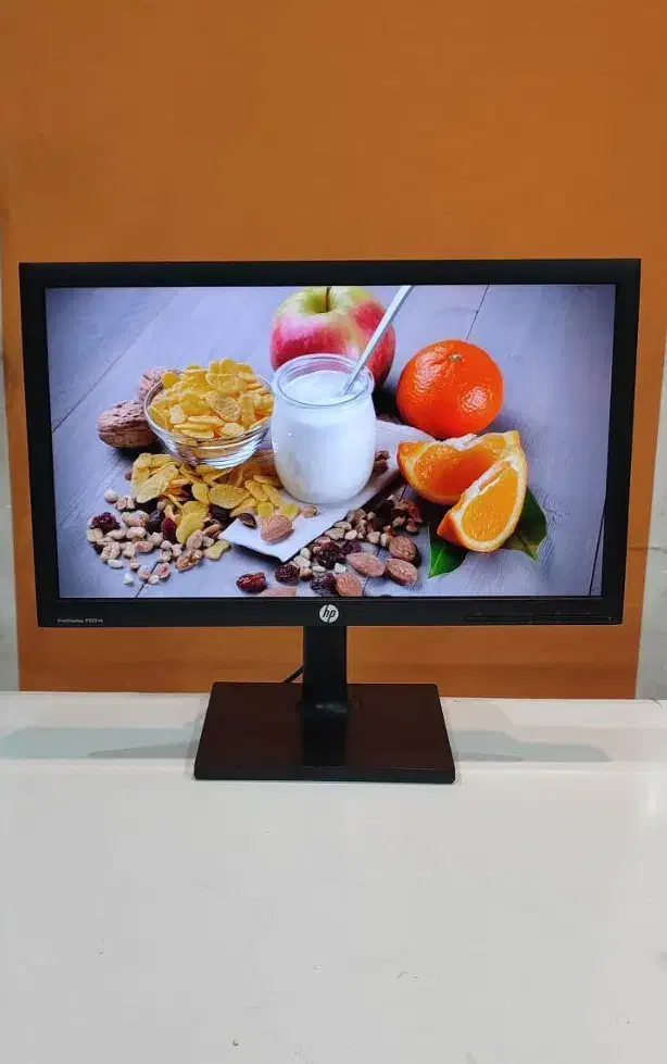 مانیتور ۲۲ اینچ اچ پی HP پنل lPS و full HD|قطعات و لوازم جانبی رایانه|مشهد, ولیعصر (شهرک غرب)|دیوار