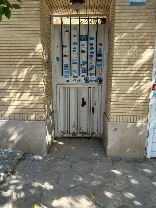قابل سکونت/ ۱۰ خواب|فروش خانه و ویلا|شیراز, قصرالدشت|دیوار