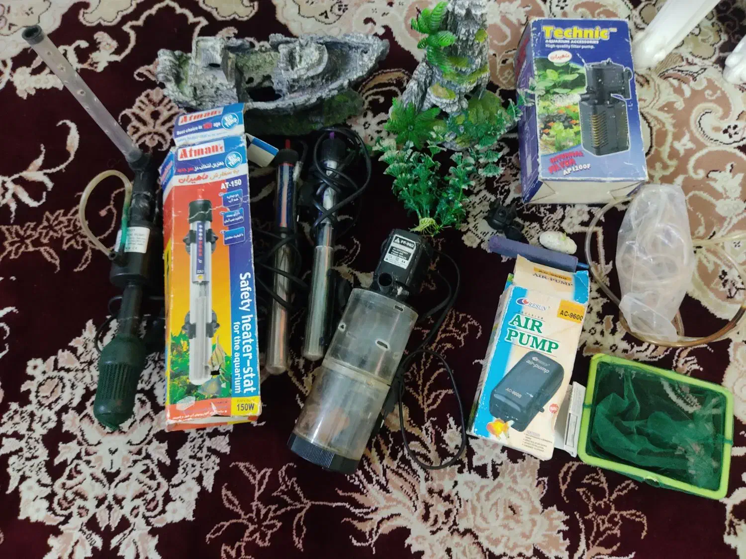 لوازم آکواریوم همشون سالم به دلیل دیگه فروختن ماهی|ماهی|تهران, هاشمی|دیوار