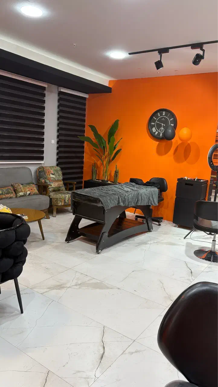 جذب نیرو در سالن زیبایی و آموزشگاه نورا بیوتی|خدمات آرایشگری و زیبایی|بندرعباس, |دیوار