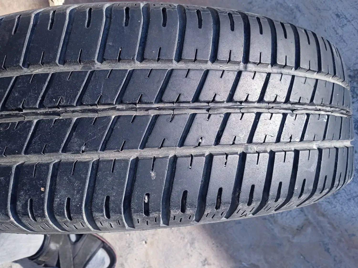 لاستیک|قطعات یدکی و لوازم جانبی|قم, ولیعصر|دیوار