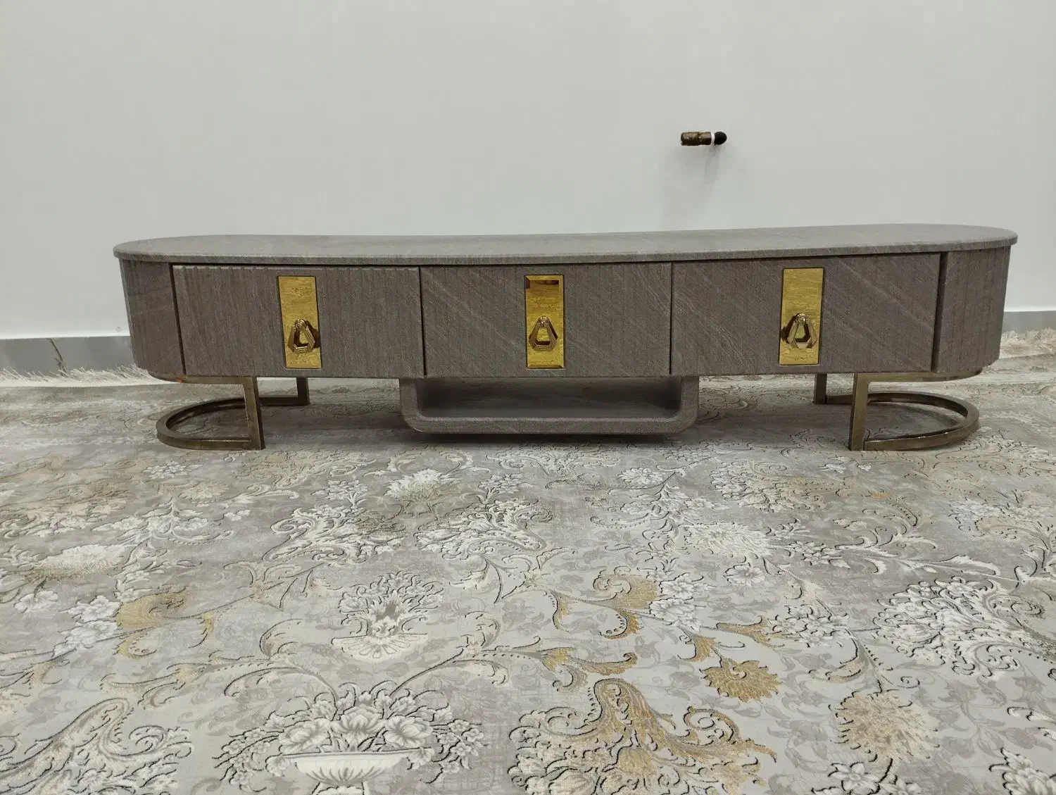 میز تی وی|میز تلویزیون|دورود, |دیوار