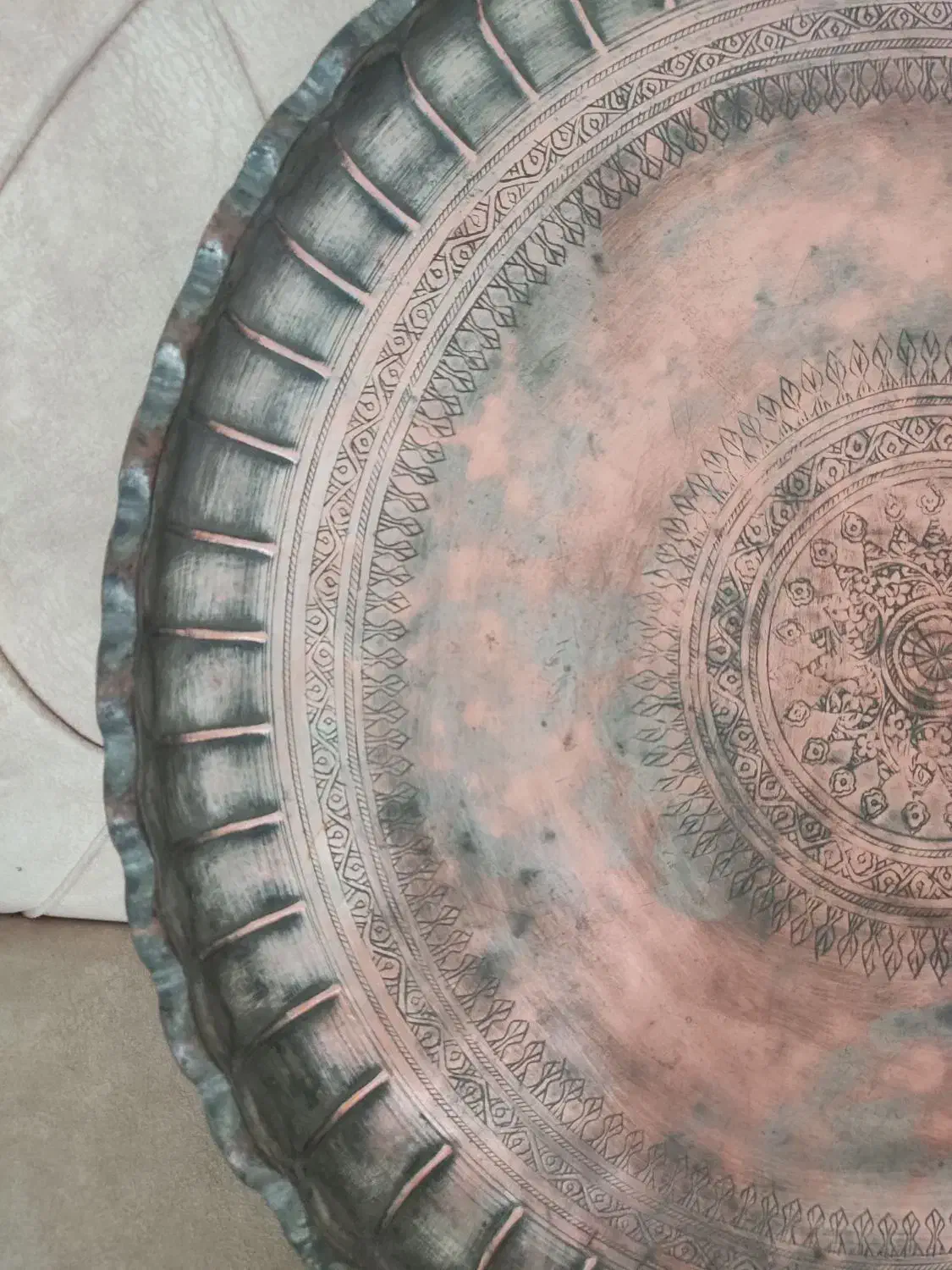 مجمع قدیمی|کلکسیون اشیاء عتیقه|تربت‌حیدریه, کلاته توکلی|دیوار