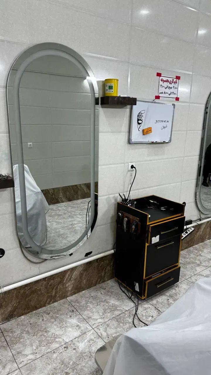 تجهیزات آرایشگاهی|آرایشگاه و سالن‌های زیبایی|مرند, |دیوار