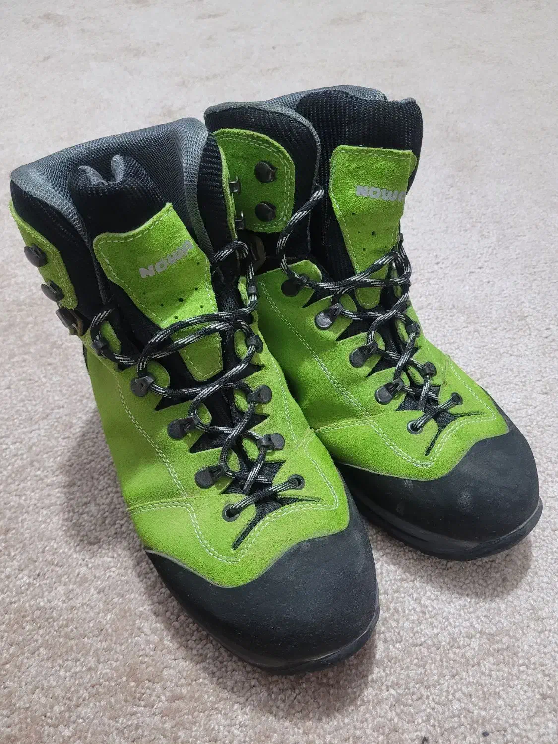 کفش کوهنوردی نوا سایز ۴۳|کیف، کفش، کمربند|قم, باغ شازده|دیوار