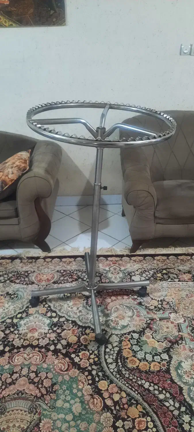 رگال چرخشی|بندرخت و رختآویز|رشت, رشتیان|دیوار