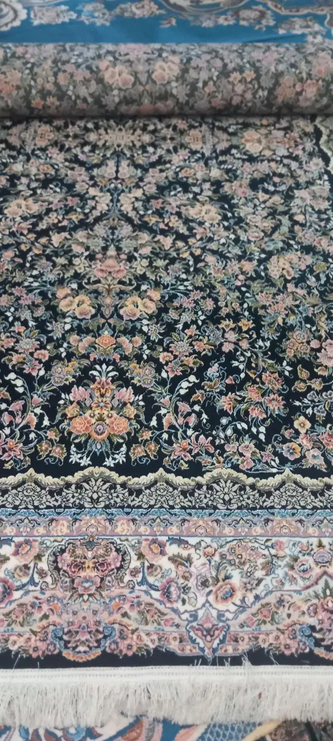 دوعددفرش ۶متری فروشی ۷۰۰شانه|فرش|آبیک, |دیوار