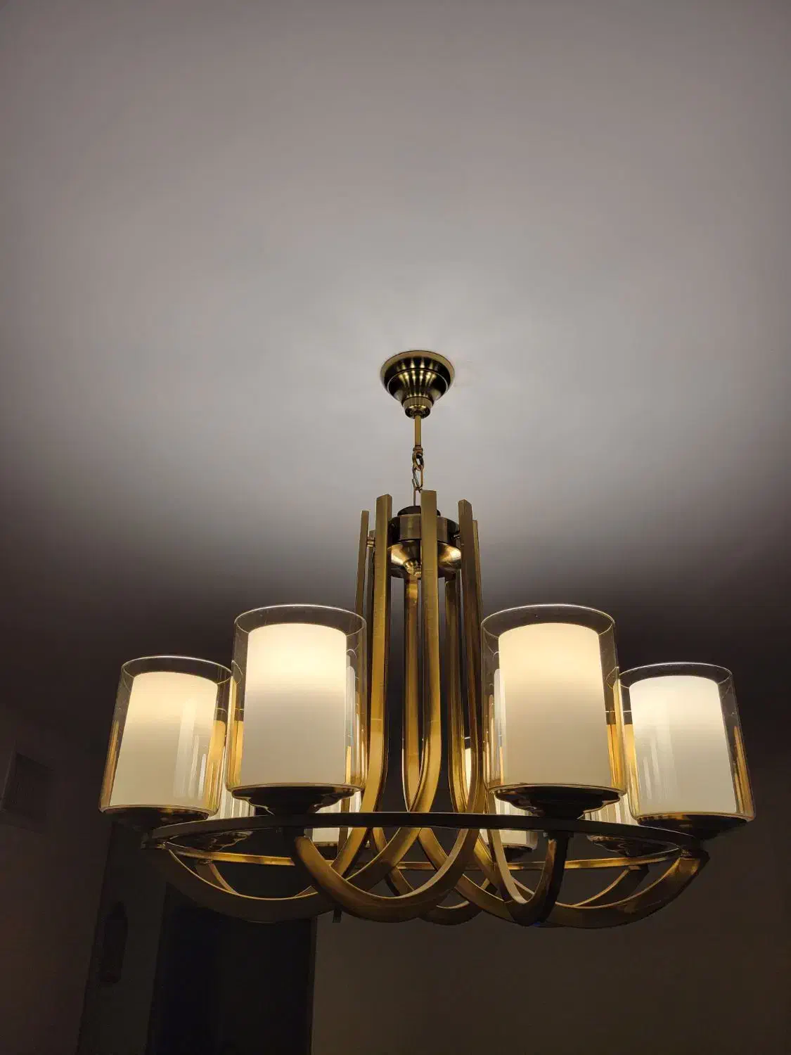 لوستر ۸ شاخه درحد نو واقعی|لوستر و چراغ آویز|پردیس, فاز ۶|دیوار