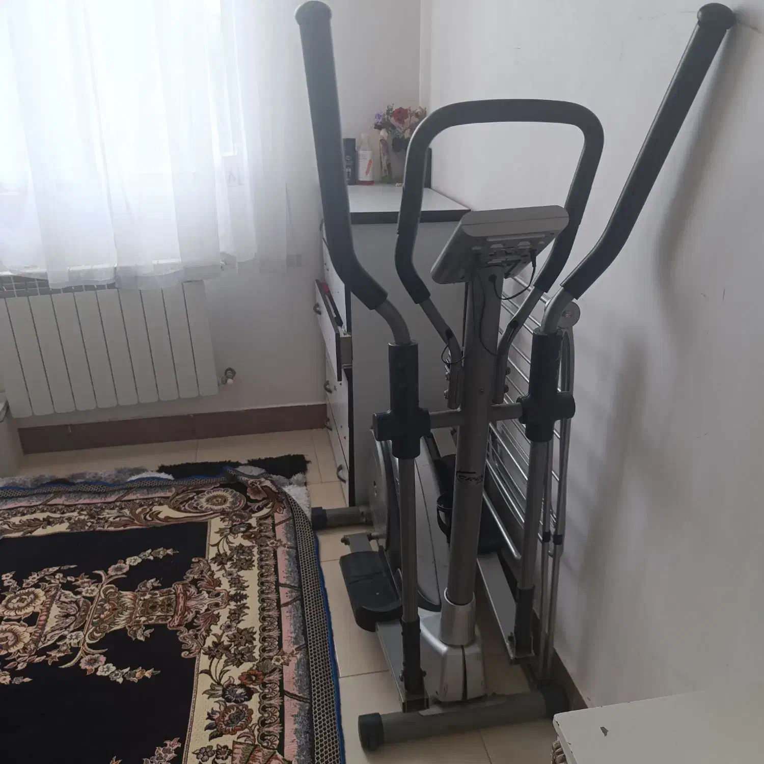 دوچرخه ثابت و تلویزیون|حراج|بروجرد, |دیوار