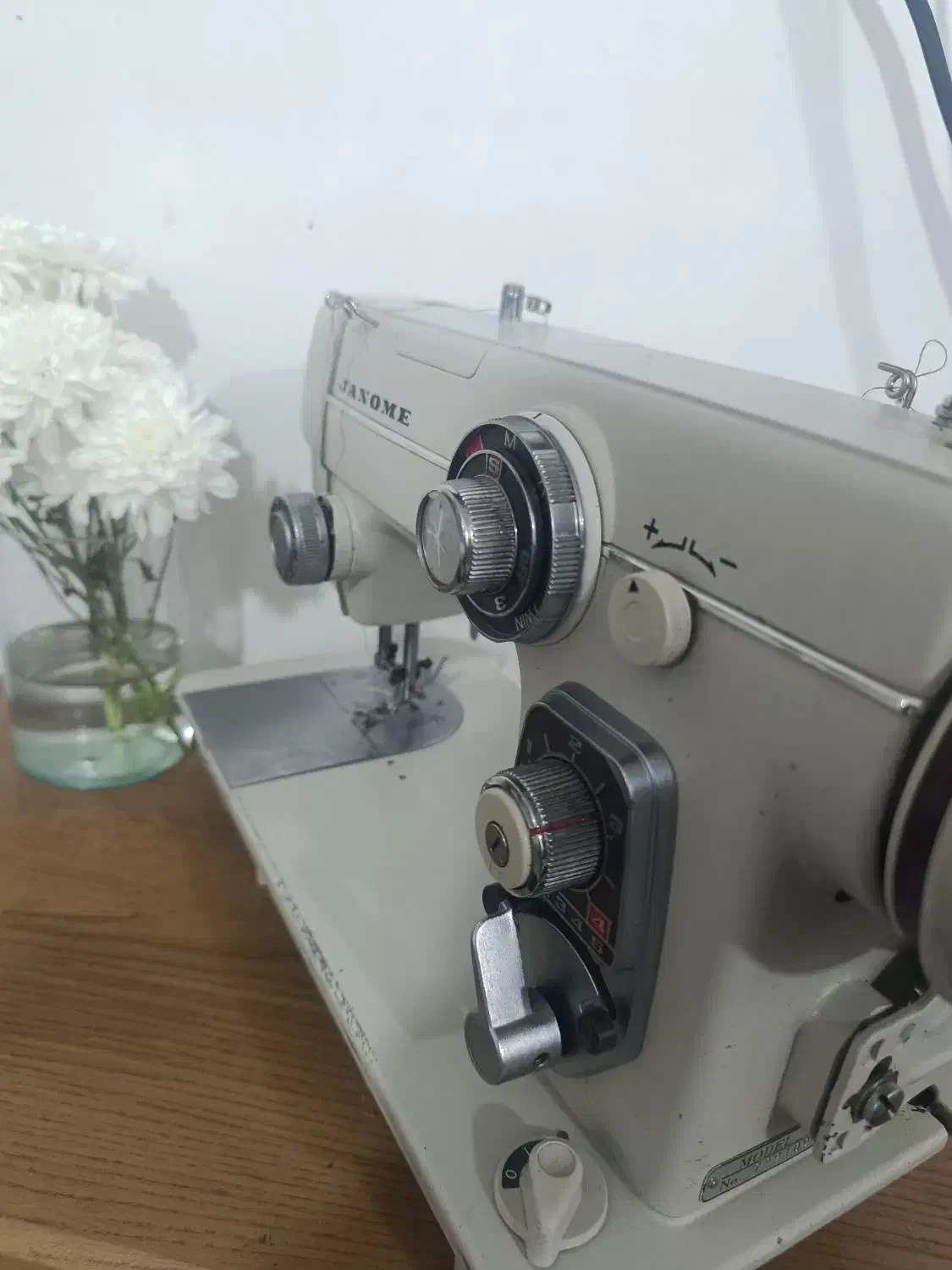 چرخ خیاطی ژانومه 5 میل|چرخ خیاطی و ریسندگی|قشم, |دیوار