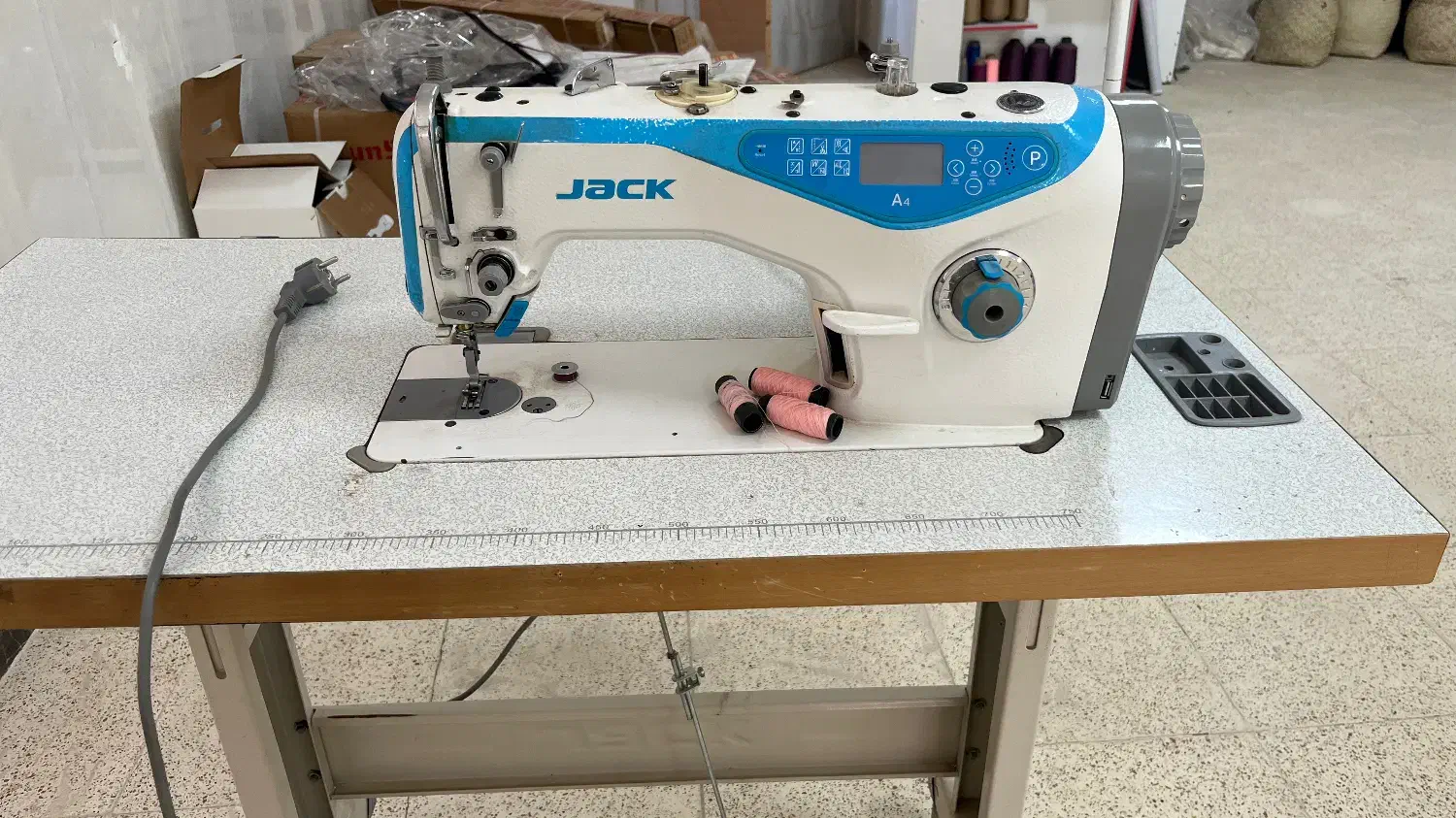 راسته دوز جک|چرخ خیاطی و ریسندگی|فامنین, |دیوار