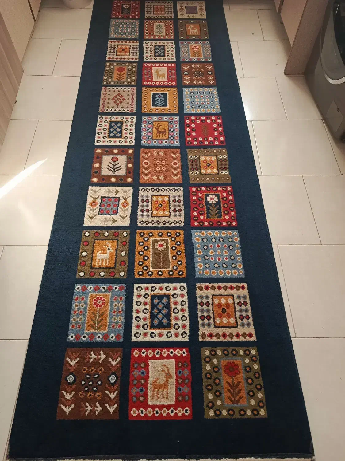 گلیم فرش در حد نو سالم و تمیز ۳ متری|فرش|پرند, فاز ۴|دیوار