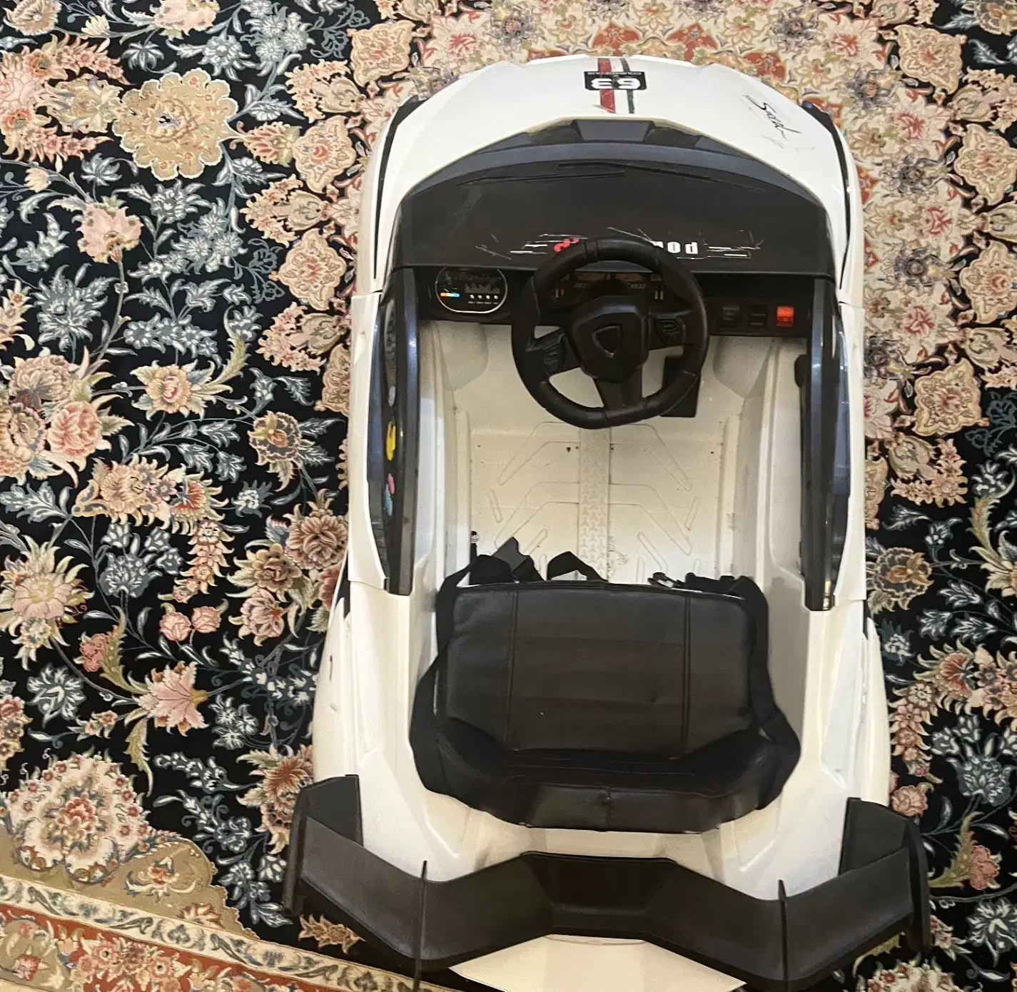 موتور شارژی و ماشین شارژی در حد نو|اسباب‌بازی بچه|تهران, تهرانپارس جنوبی|دیوار