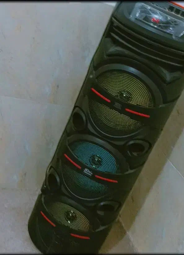 اسپیکر غول 1 متری مخصوص مهمونی|پخشکننده همراه|گناباد, |دیوار