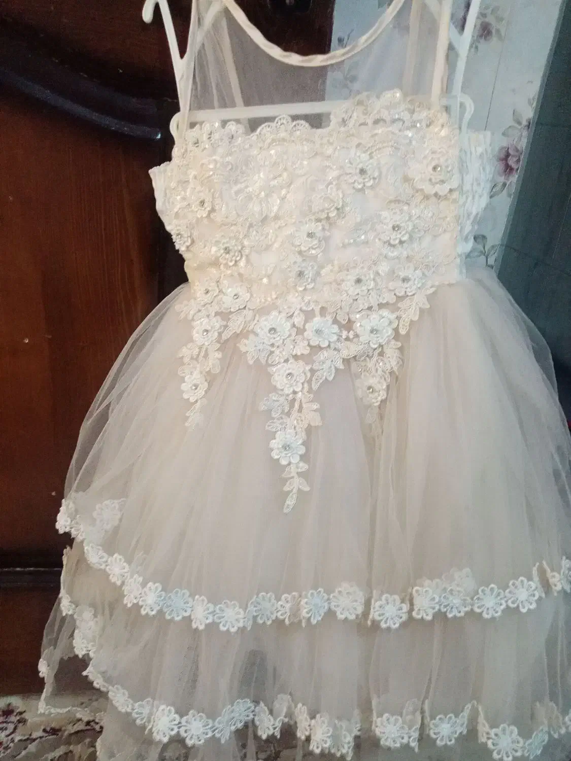 پیرن ضخیم ولباس عروس 4تا 6سال|کفش و لباس بچه|اسلامشهر, مظفریه|دیوار