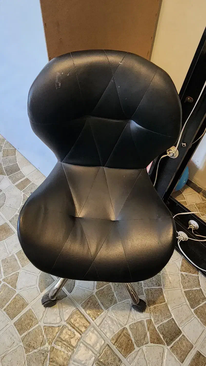 صندلی زین اسبی|صندلی و نیمکت|شیراز, پودنک|دیوار