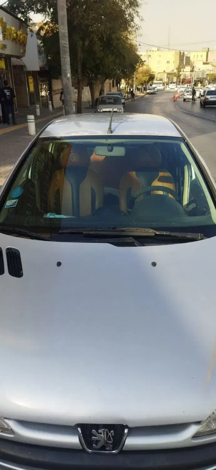 پژو ۲۰۶ مدل ۸۴ نقره ای تمیز|خودرو سواری و وانت|مشهد, هفت تیر (نه دره)|دیوار