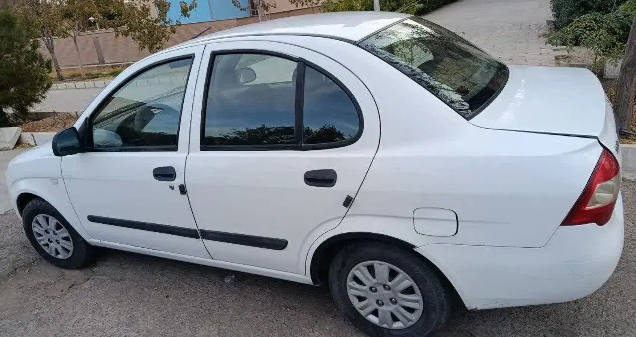 تیبا صندوق‌دار ۹۳ تمیز، کم کارکرد، بیمه دار|خودرو سواری و وانت|بیرجند, |دیوار