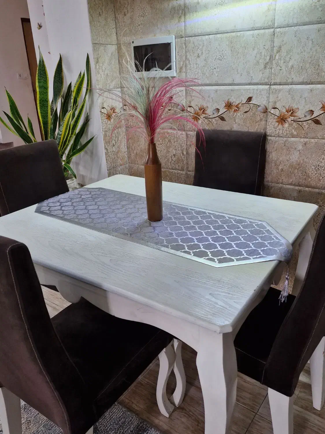 میزناهارخوری ۴نفره چوبی کاملا سالم درحد نو|میز و صندلی غذاخوری|کوچصفهان, |دیوار