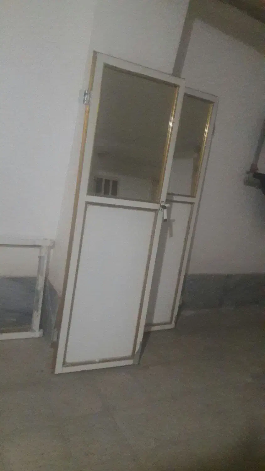 درب حمام دست شوی|لوازم سرویس بهداشتی|بجنورد, |دیوار