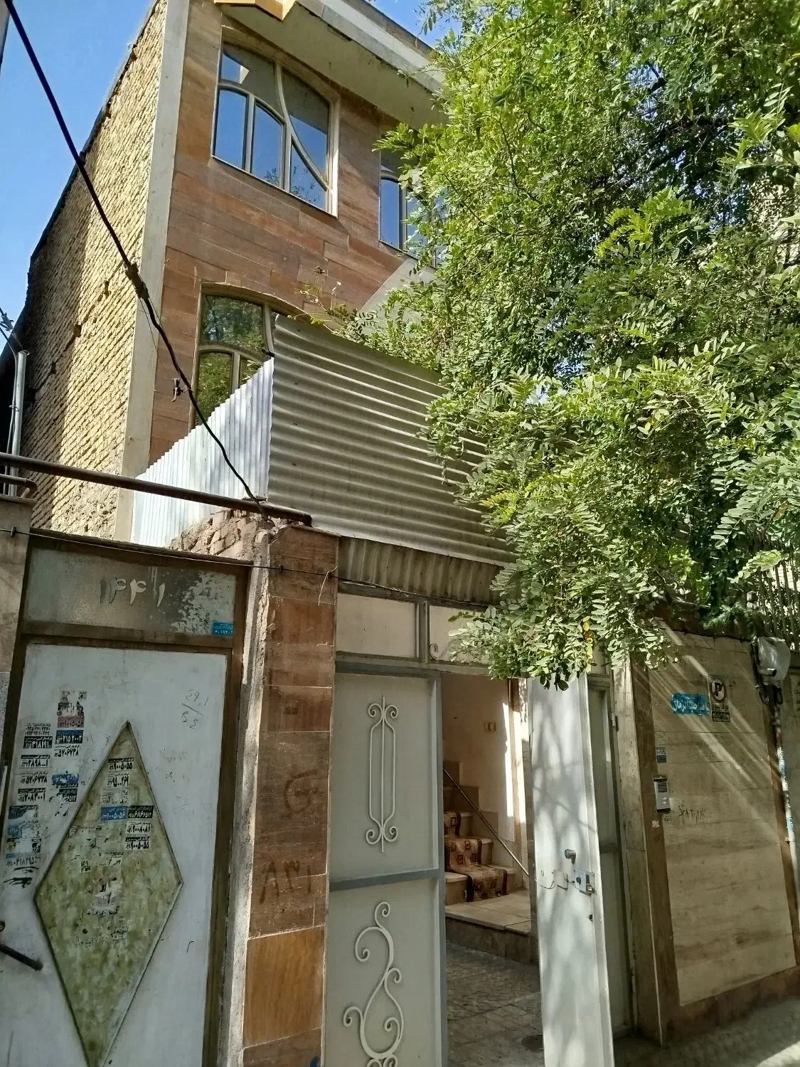 ویلایی 3 طبقه حاشیه خیابان|فروش خانه و ویلا|مشهد, وحید|دیوار