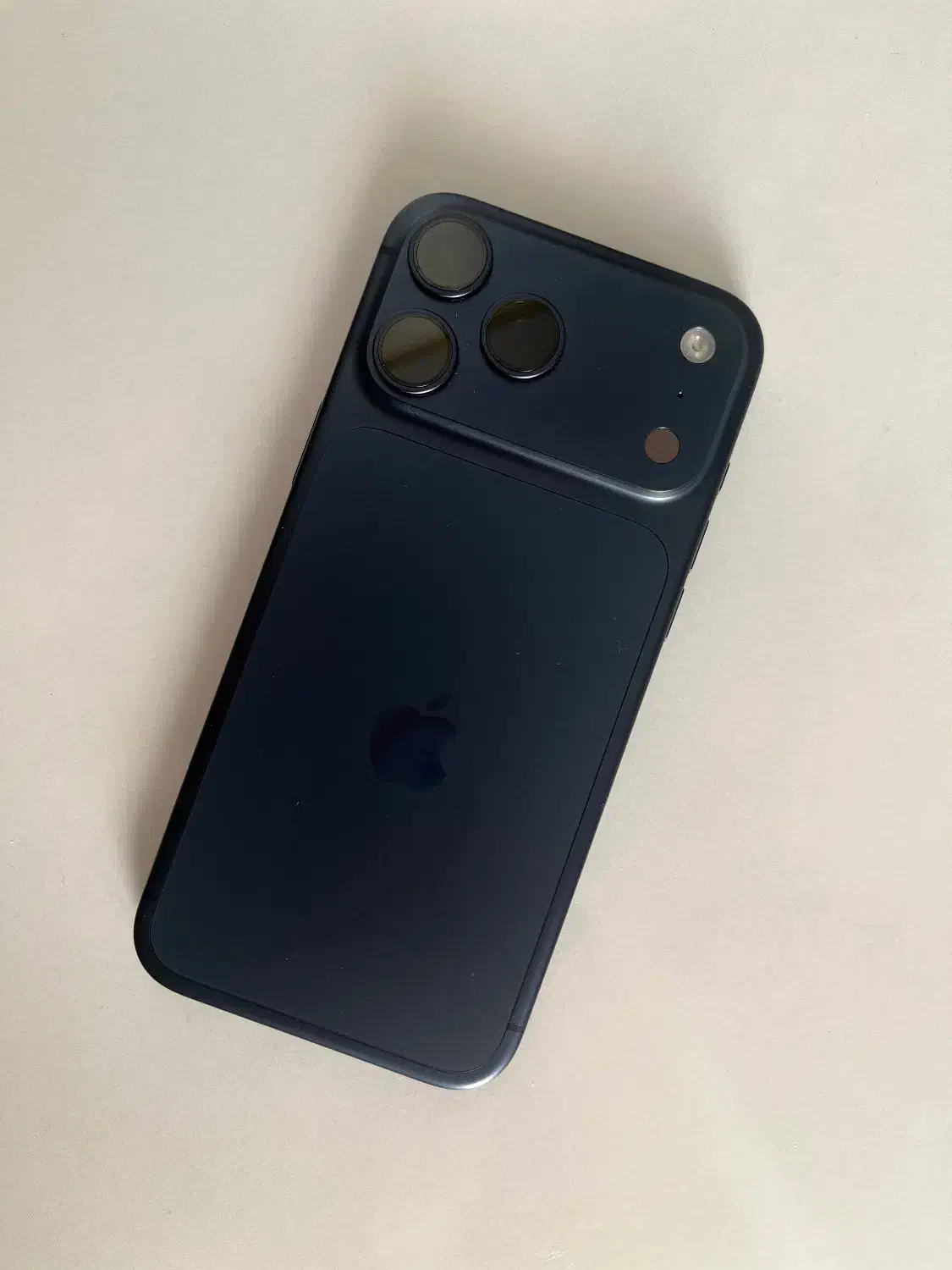 فروش ایفون ۱۷ پرومکس zaa|موبایل|اسلامشهر, شهرک واوان|دیوار