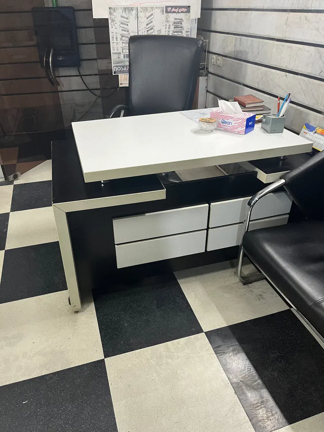 2 میز مدیریت به قیمت مناسب ده ملیون|دفتر کار|قائمشهر, |دیوار