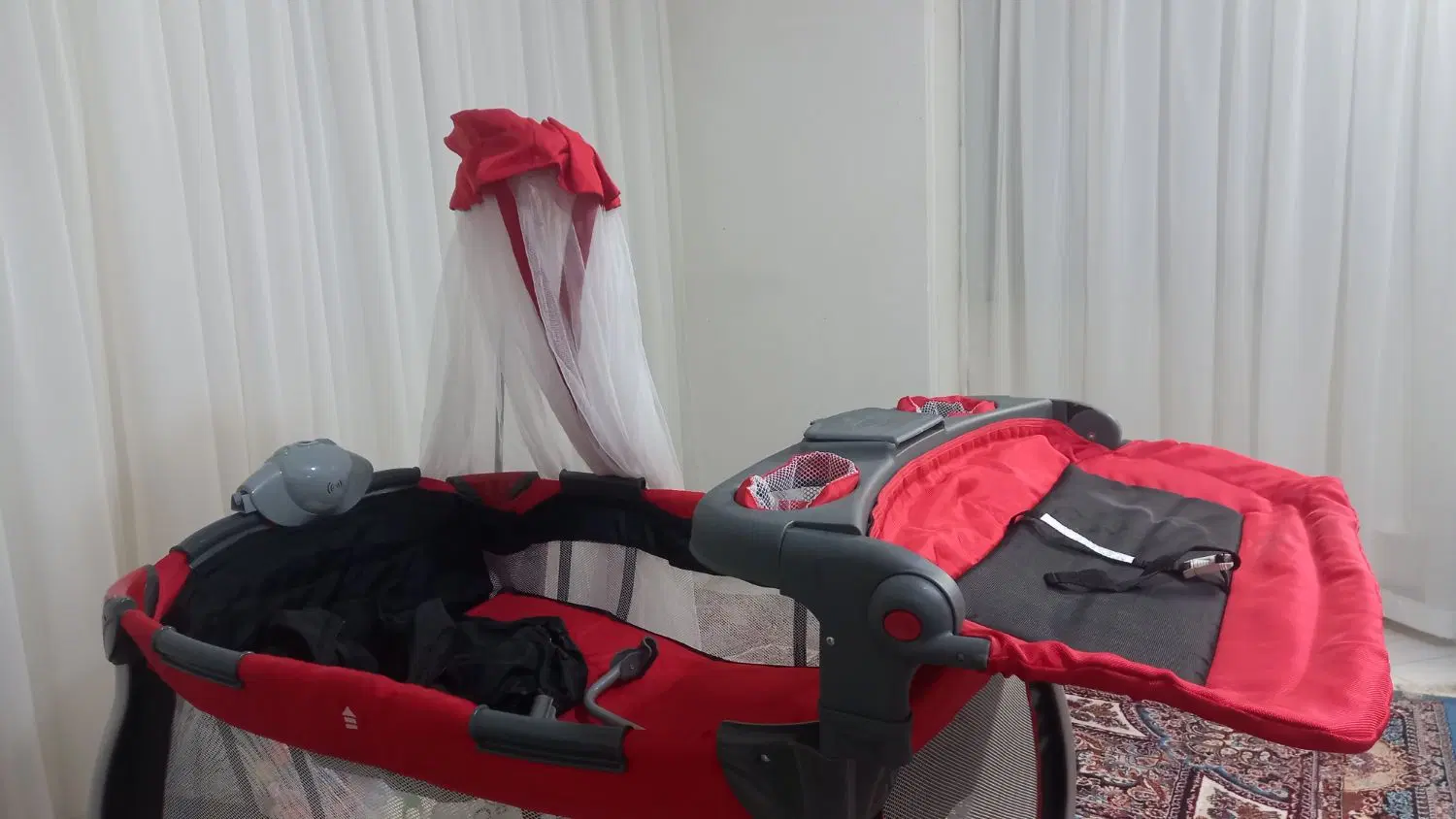 تخت پارک کودک گهواره شو و چرخدار کنار مادر|تخت و صندلی بچه|تهران, فرمانیه|دیوار