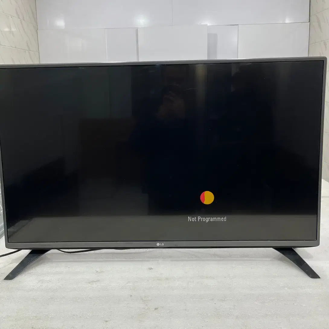 تلویزیون الجی ۴۳ اینچ|تلویزیون و پروژکتور|کرمان, |دیوار