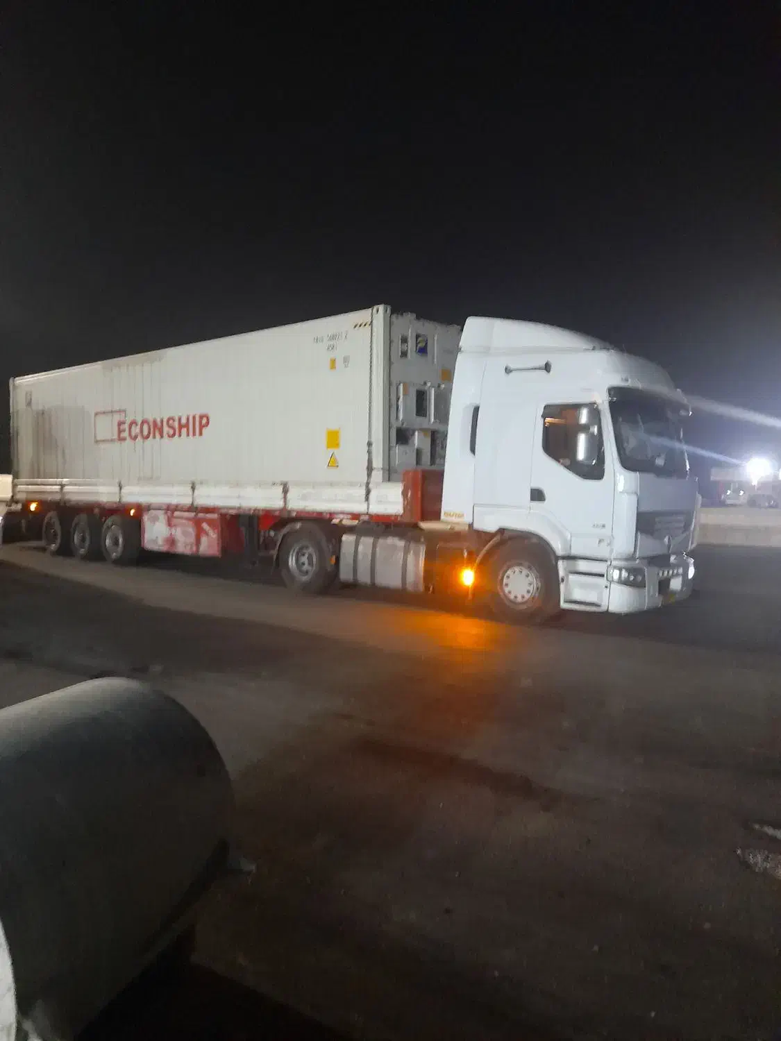 کفی تریلی سه محور ۱۳۶۰|خودرو سنگین|قائن, |دیوار