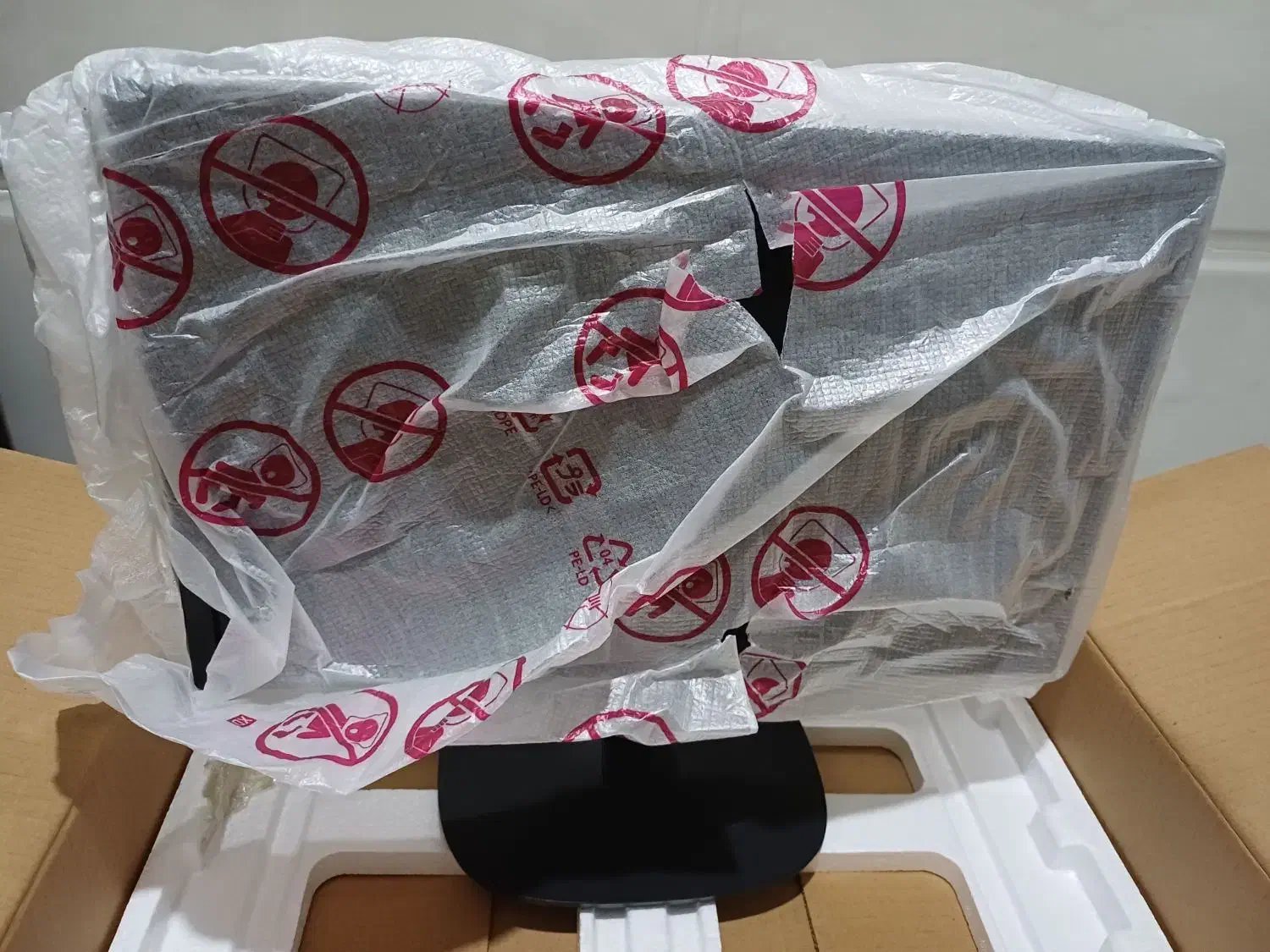 مانیتور ۱۹ اینچ LED|قطعات و لوازم جانبی رایانه|بندرعباس, |دیوار