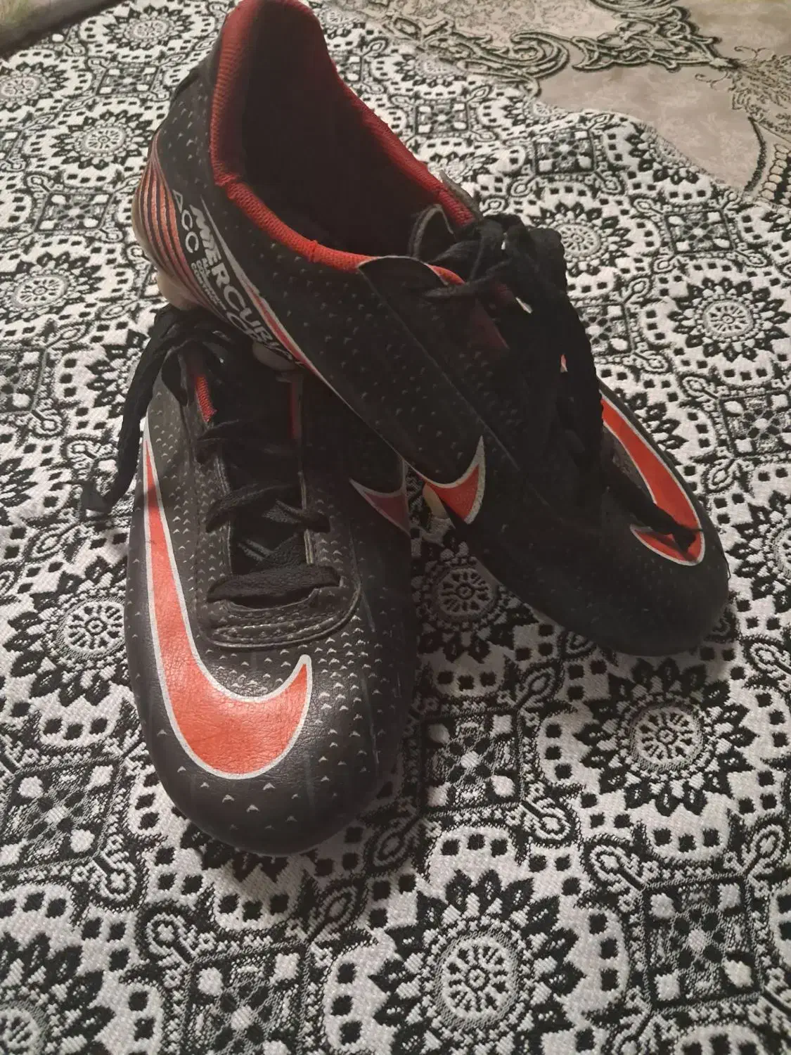 کتونی استوک چمن سایز ۳۸ قیمت ۳۰۰|کیف، کفش، کمربند|ساوه, |دیوار