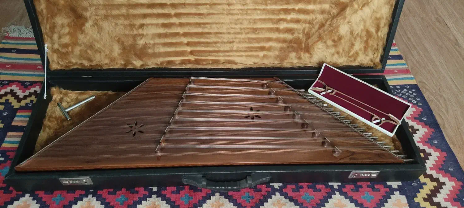 سنتور چوب گردو با مهر سنتور ایرانی|سازهای سنتی|تهران, گلستان (شهرک راه آهن)|دیوار