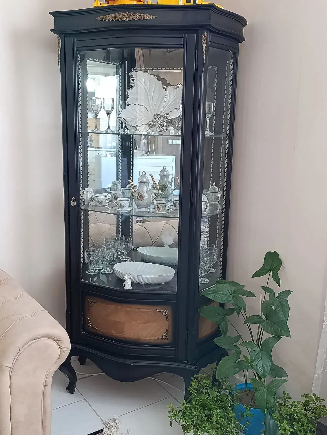 گنجه . ویترین نونو|بوفه، ویترین، کنسول|گلبهار, شهر جدید گلبهار|دیوار