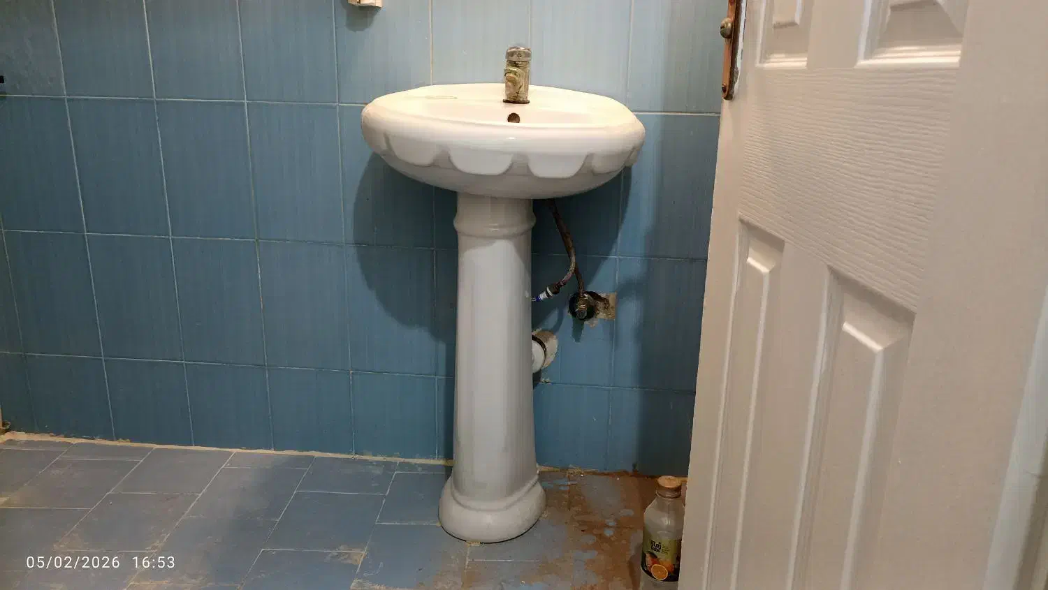 روشویی|لوازم سرویس بهداشتی|رشت, آب و برق|دیوار