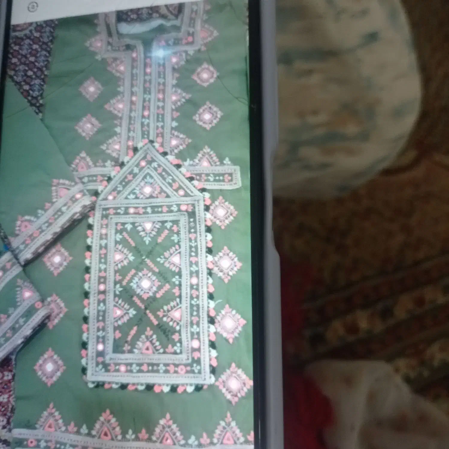 دوزنده هستم|لوازم خیاطی و بافتنی|سراوان, |دیوار