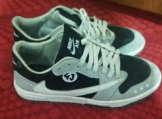 نایک|کیف، کفش، کمربند|خرم‌آباد, |دیوار