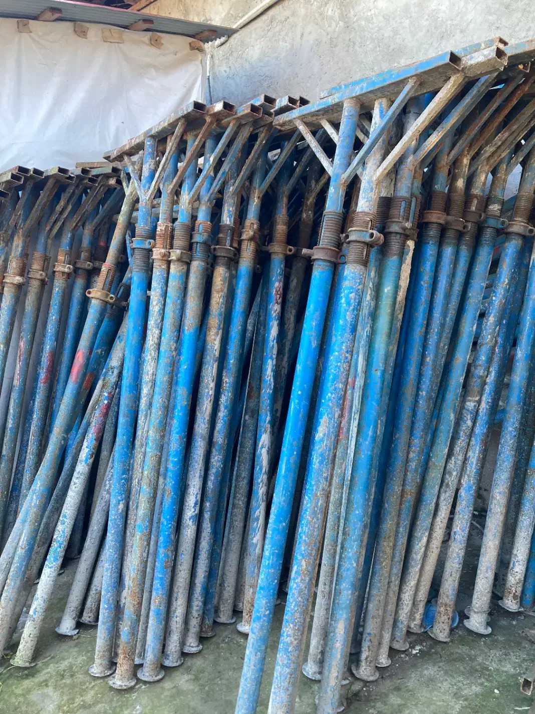 جک فلزی|مصالح و تجهیزات ساختمان|لشت نشا, |دیوار